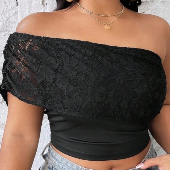 Black tube top with lace off shoulder detail - Picture 2 of 5